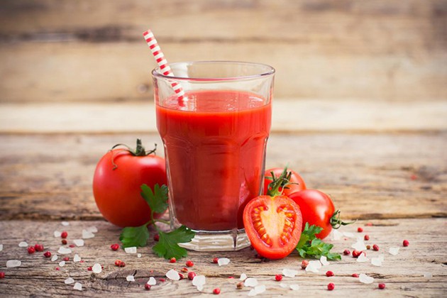 Nước ép cà chua giúp giảm cân