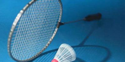 Hướng dẫn cách chọn vợt cầu lông cho người mới chơi tốt nhất
