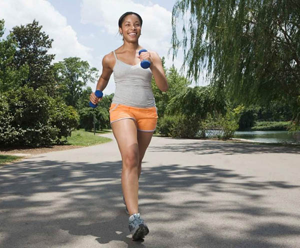 Chạy bộ giúp giảm cân hiệu quả