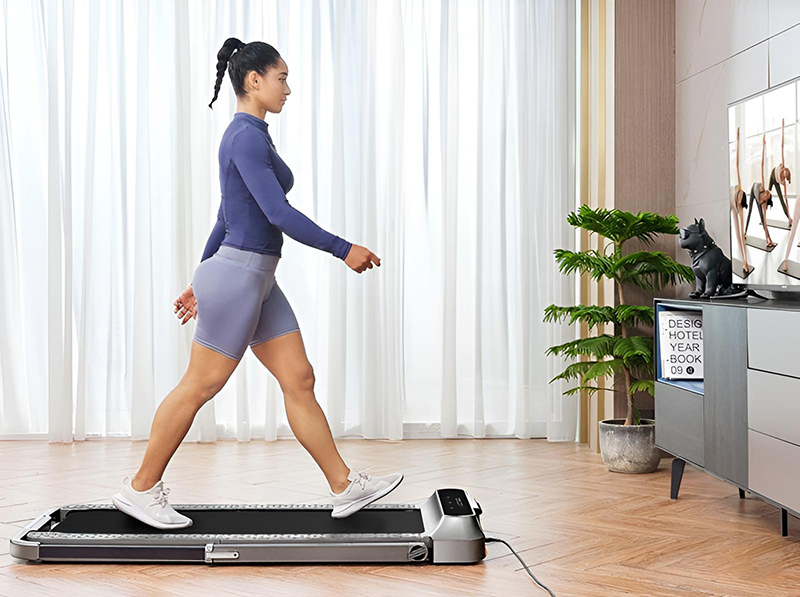 Tập đi bộ với máy đi bộ tại nhà